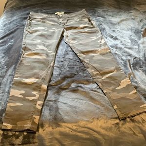 Democracy - size 12 Camo ankle denim